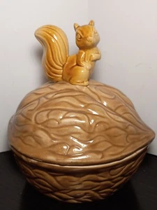 Vintage THANKSGIVING Squirrel Walnut Ceramic Lidded Nut Dish Candy Farmhouse - Picture 1 of 24