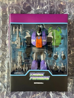 Transformers Bombshell Super7 Ultimates - Image 1 of 4