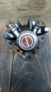 1984 KAWASAKI GPZ550  GPZ ZX 550 ZX550 RIGHT FRONT BRAKE CALIPER With bracket  - Picture 1 of 11