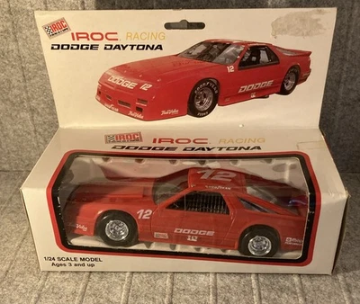 Mopar IROC Racing Dodge Daytona escala 1/24 na caixa - Imagem 1 de 4
