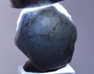 21cts CRISTAL DE ZAFIRO NATURAL ÁSPERO AZUL TANZANIA MINERAL ESPÉCIMEN TB113 - Imagen 1 de 8