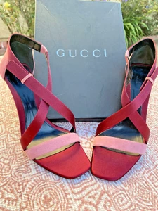 Auth Gucci Red Pink Satin Stiletto Heels Sz 7 Holiday Sizzling Hot Sandals - Bild 1 von 8