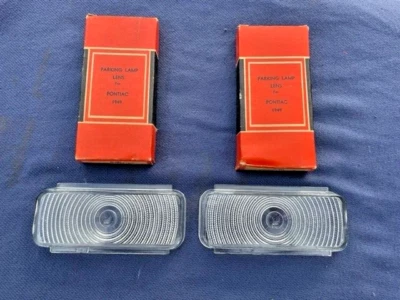 Pontiac Streamliner Chieftain Six Eight 1949 NORS VIDRIO luz de estacionamiento lámpara lente Foto 1 de 4