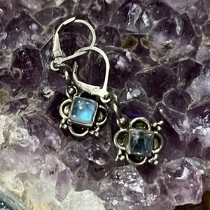 Handmade Artisan Hill Tribe Silver And Moonstone Dangle Earrings - Picture 1 of 4