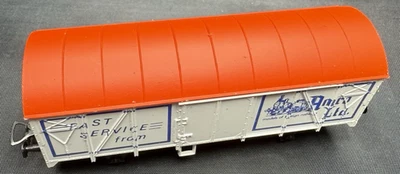 VINTAGE LILIPUT  HO SCALE  BOX CAR  WHITE WITH ORANGE ROOF  IN BOX - Image 1 of 4
