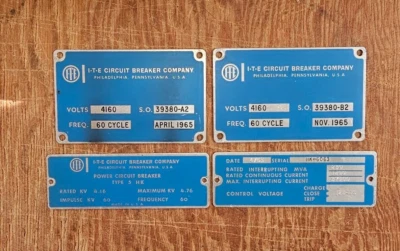 Lote de 4 etiquetas metálicas disyuntor eléctrico I-T-E Foto 1 de 4