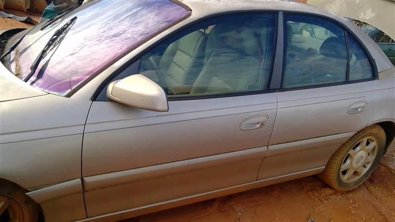 Puerta delantera izquierda del conductor para Cadillac Catera 97-01 OEM Foto 1 de 4