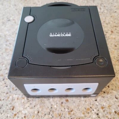 Nintendo Gamecube black console bundle including ORANGE controller - Image 1 of 4