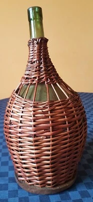 ANTICA BOTIGLIA DI VINO - VETRO SOFFIATO - IN VIMINI - MODENA - EMILIA ROMAGNA - Immagine 1 di 4