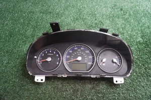 2011 HYUNDAI SANTA FE Speedometer Gauge Cluster OEM 940110W030CA UNK MILEAGE - Picture 1 of 3
