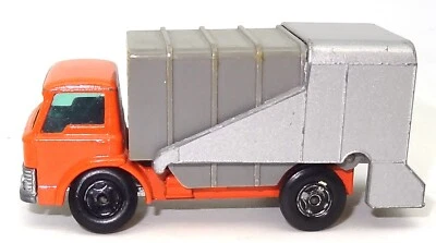 LESNEY MATCHBOX NO. 7 FORD REFUSE GARBAGE TRUCK - SUPERFAST WHEELS - Image 1 of 4