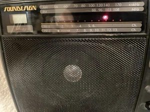 radio reloj diseño sonido 2448BLK probado en buen estado de funcionamiento hermoso - Imagen 1 de 8