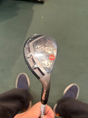 Callaway MENS Razr  X  27* 5 Hybrid Graphite Shaft  STIFF - Image 1 of 4