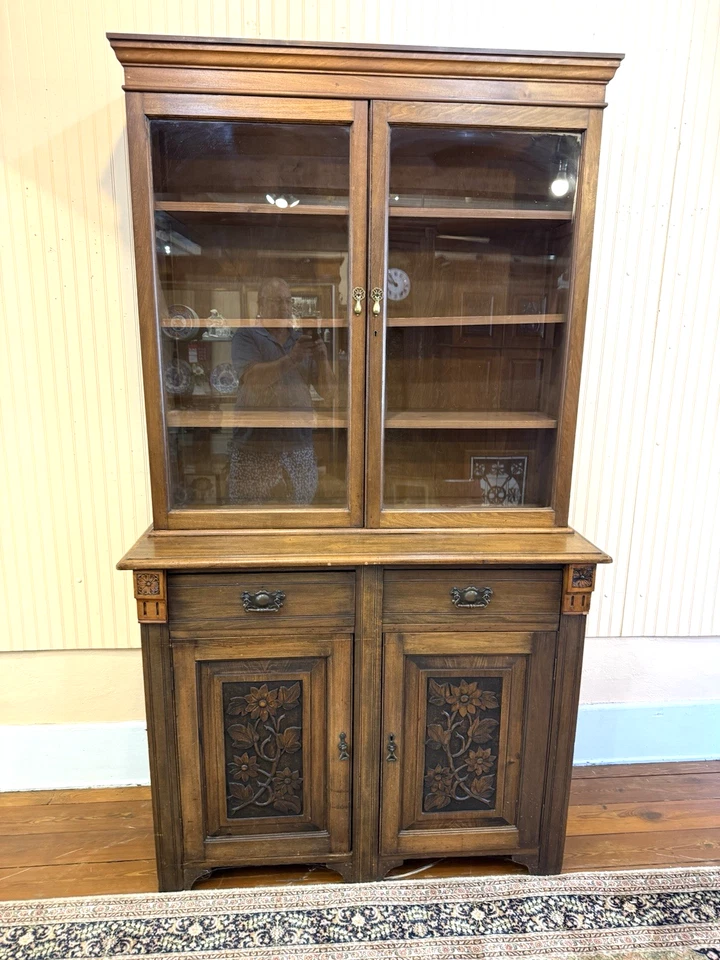 Librería antigua inglesa eduardiana con puerta de vidrio Foto 1 de 4