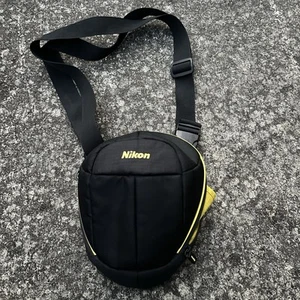 Nikon Cross Body Camera Bag With Adjustable Strap VGC 28cm - Picture 1 of 4
