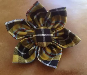 Cornish Tartan Fabric Flower Brooch (Made in Cornwall) - Picture 1 of 2