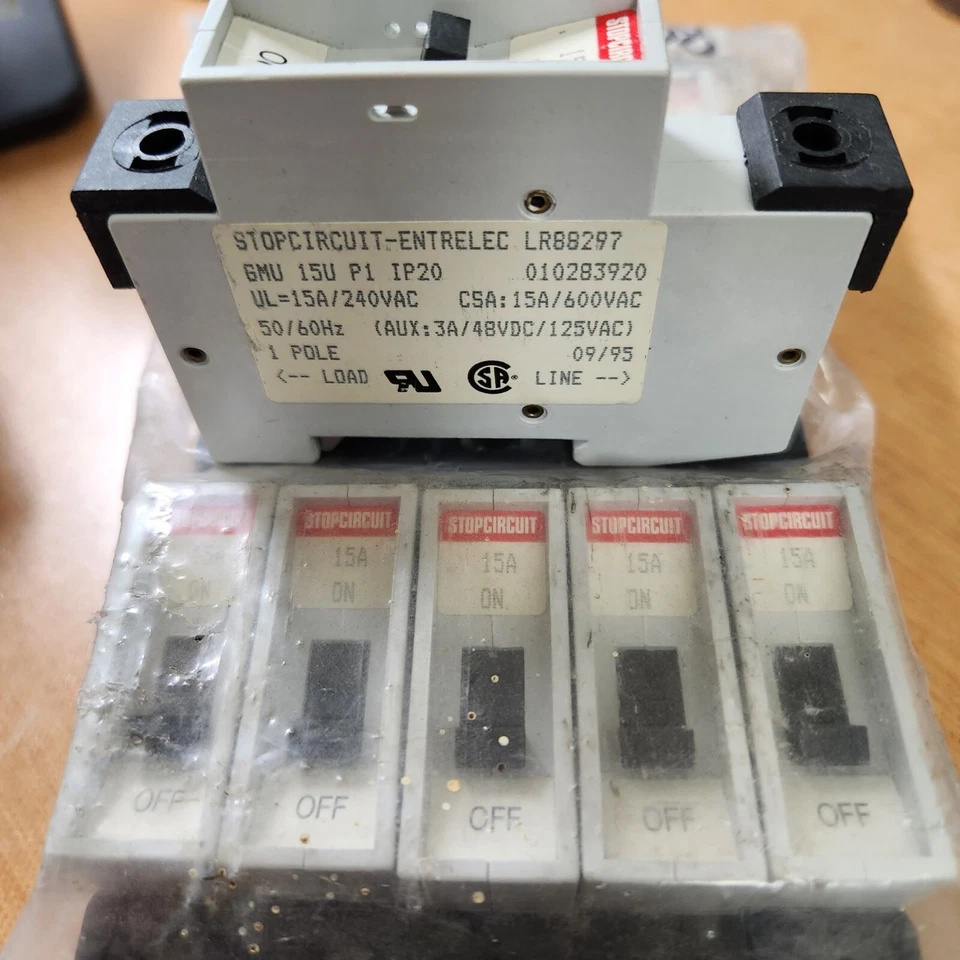 entrelec stop circuit 010283920, 15A, 240V  Lot (10) - Image 1 of 1