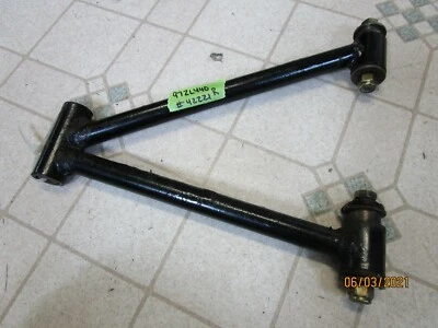 Moto de nieve Arctic Cat ZL 440 97 lado derecho control superior brazo A Foto 1 de 4