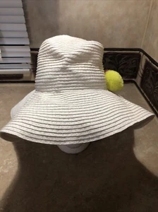 Girls Kids Straw Sun With Pompoms Hat White Size L/LX - Picture 1 of 7