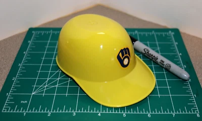 2025 Milwaukee Brewers Entrenamiento de Primavera Béisbol Helado Casco Helado Gorra Sombrero Foto 1 de 4