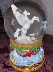 Breyer Christmas Collection Holiday Flight Musical Snow Globe 2023 - Picture 1 of 6