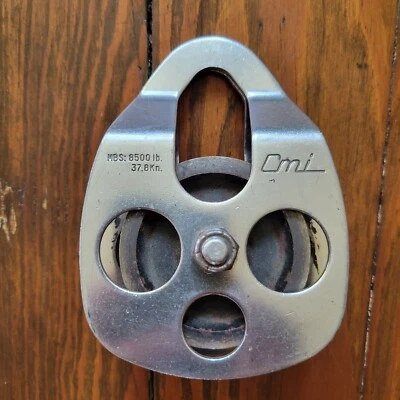 Polea de escalada CMI RP104 original de 2 3/8" Foto 1 de 4
