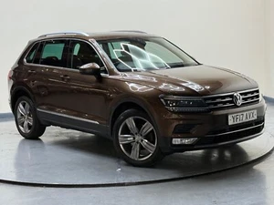 2017 Volkswagen Tiguan 2.0 TDI BlueMotion Tech SEL DSG 4Motion Euro 6 (s/s) 5dr - Picture 1 of 24
