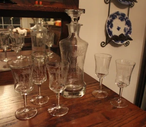 Vintage Leonard Silver Summerfield Etched Clear Crystal Decanter & 5 Glasses - Picture 1 of 16