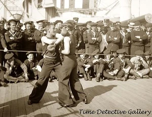 U.S. Navy Boxing Match on U.S.S. New York - 1899 - Historic Photo Print - Picture 1 of 1