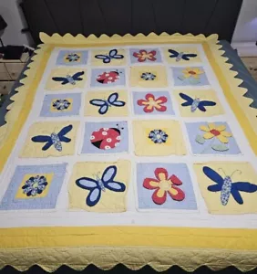 Vintage handgefertigte gelbe Blumen Schmetterling Marienkäfer "Sommerspaß" Quilt 85" x 68" - Bild 1 von 12