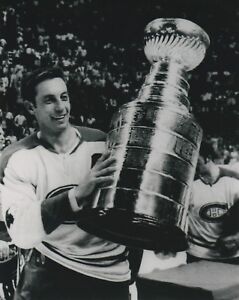 JEAN BELIVEAU MONTREAL CANADIENS CUP UNSIGNED 8x10 Photo 