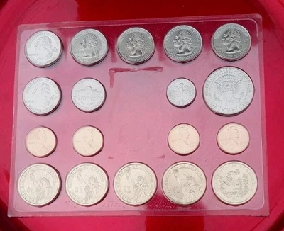 2009 Uncirculated US Mint 18-Coin Set Denver Mint Only*In Plastic Sealed Sleeve - Image 1 of 4