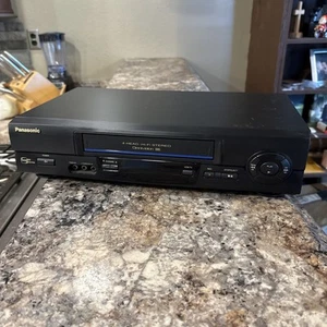 Panasonic Blue Line PV-4601 VHS VCR Tested/Works Great/No Remote - Picture 1 of 11