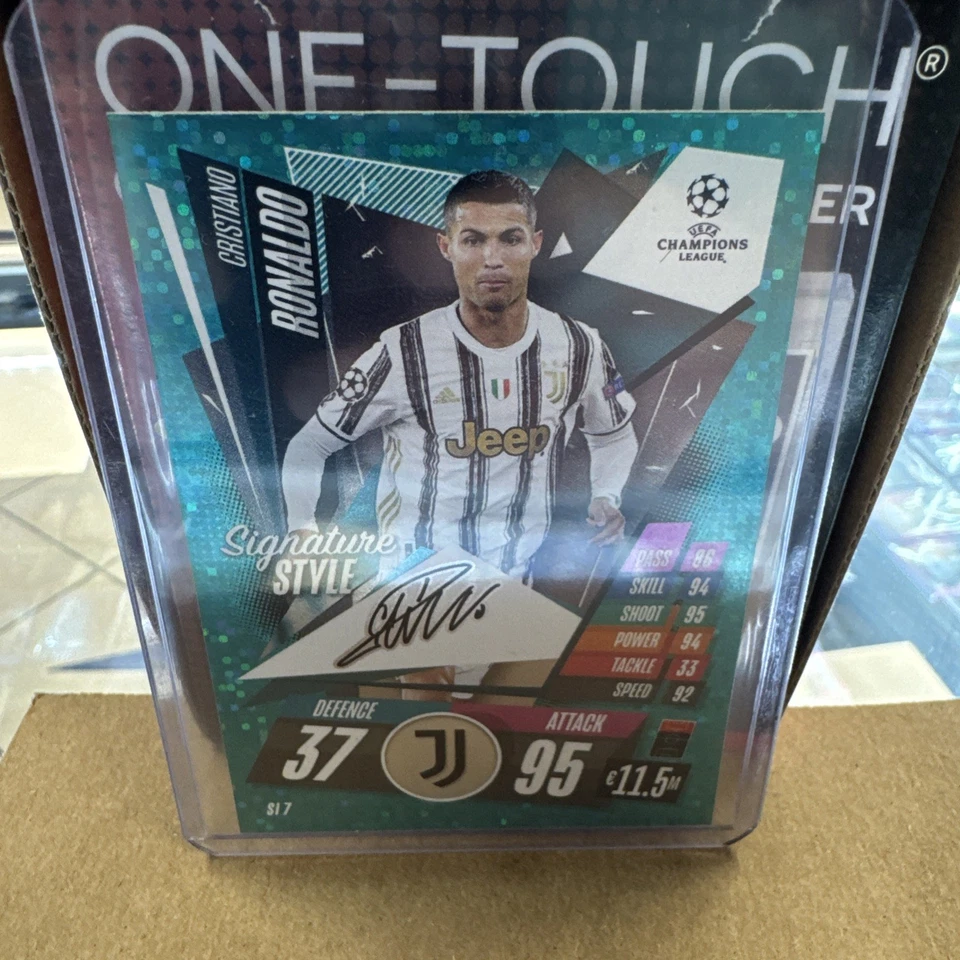 Cristiano Ronaldo 2020-21 Topps Match Attax UCL Extra Signature Style #SI7 - Image 1 of 2