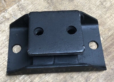 New Old Stock Beck/Arnley Rear Engine Motor Mount 72-86 Fits Nissan #104-0834. - Image 1 of 4