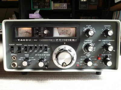 YAESU FT-101ES HF-Transceiver 100 W vollkristallbeladen optionale Einheiten... - Bild 1 von 4