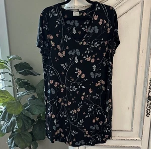 Vestido floral Soma Sleepshirt talla grande manga corta cuello en V - Imagen 1 de 7