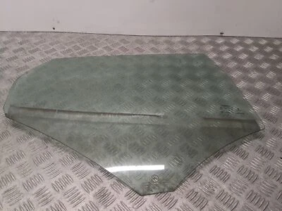 Ventana puerta Volvo V40 D2 SE MK3 5 puertas 2012-2016 (n/s pasajero trasero) Foto 1 de 4