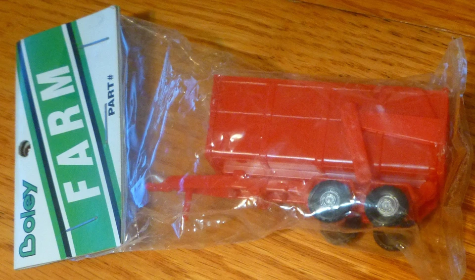 Boley HO #185-201311 Dump Trailer -- red - Image 1 of 1