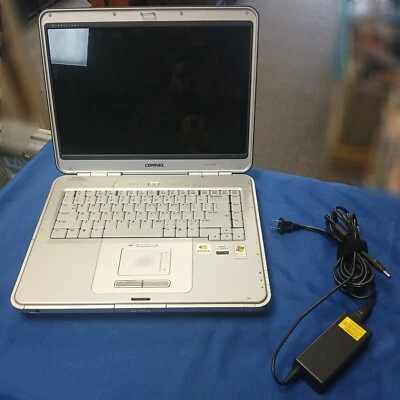 Portátil COMPAQ Presario R3000-Windows XP/Batería defectuosa/512 MB/64 GB/Cargador *FUNCIONA* Foto 1 de 4