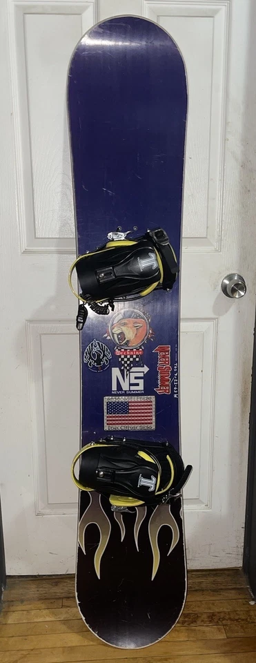 Snowboard vintage Never Summer 163 Flames Mountain Lion Cougar para hombre con fijaciones Foto 1 de 4