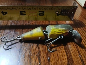 SEÑUELO DE PESCA VINTAGE MADERA ARTICULADO OJOS PINTADOS - Imagen 1 de 3
