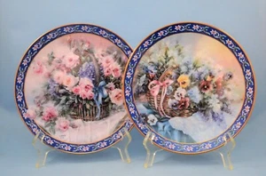 BRADEX LENA LIU PAIR OF COLLECTIBLE PLATES FLOWERS BASKET ROSES PANSIES - Bild 1 von 9