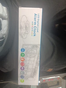 Digital Alarm Clock with USB Charger, Loud Large Display for Heavy Sleepers NEW - Picture 1 of 1