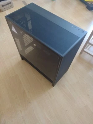 NZXT H5 Flow PC-Gehäuse, Schwarz - Bild 1 von 3
