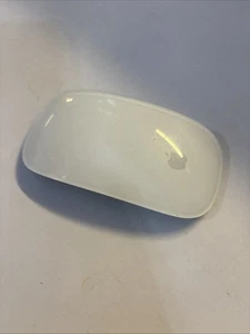 Apple Official Magic Mouse 2 (Bluetooth Rechargeable A1657) - Afbeelding 1 van 2