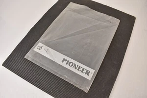 Single Vintage OEM Pioneer Manual Protector Sleeve - Picture 1 of 3