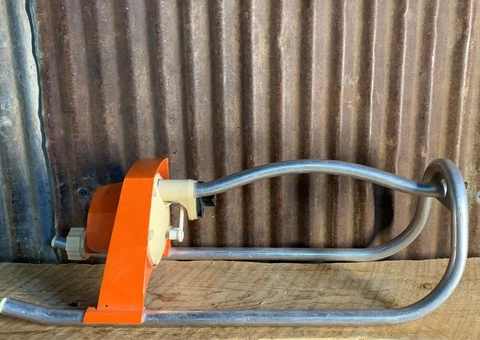 Vintage Everrain Yard Sprinkler, Stationary Cover
