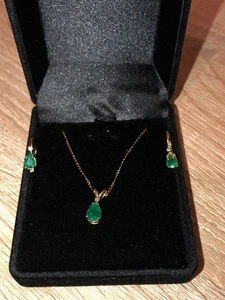 Vintage Hallmarked 10k Gold Emerald & Diamond Earrings & Pendant on Curb Chain - Picture 1 of 20