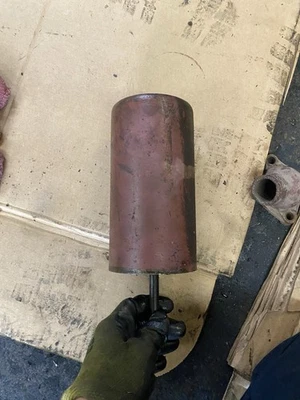 Chevrolet Corvette 1956 265 bote de filtro de aceite ML4E18 Foto 1 de 3